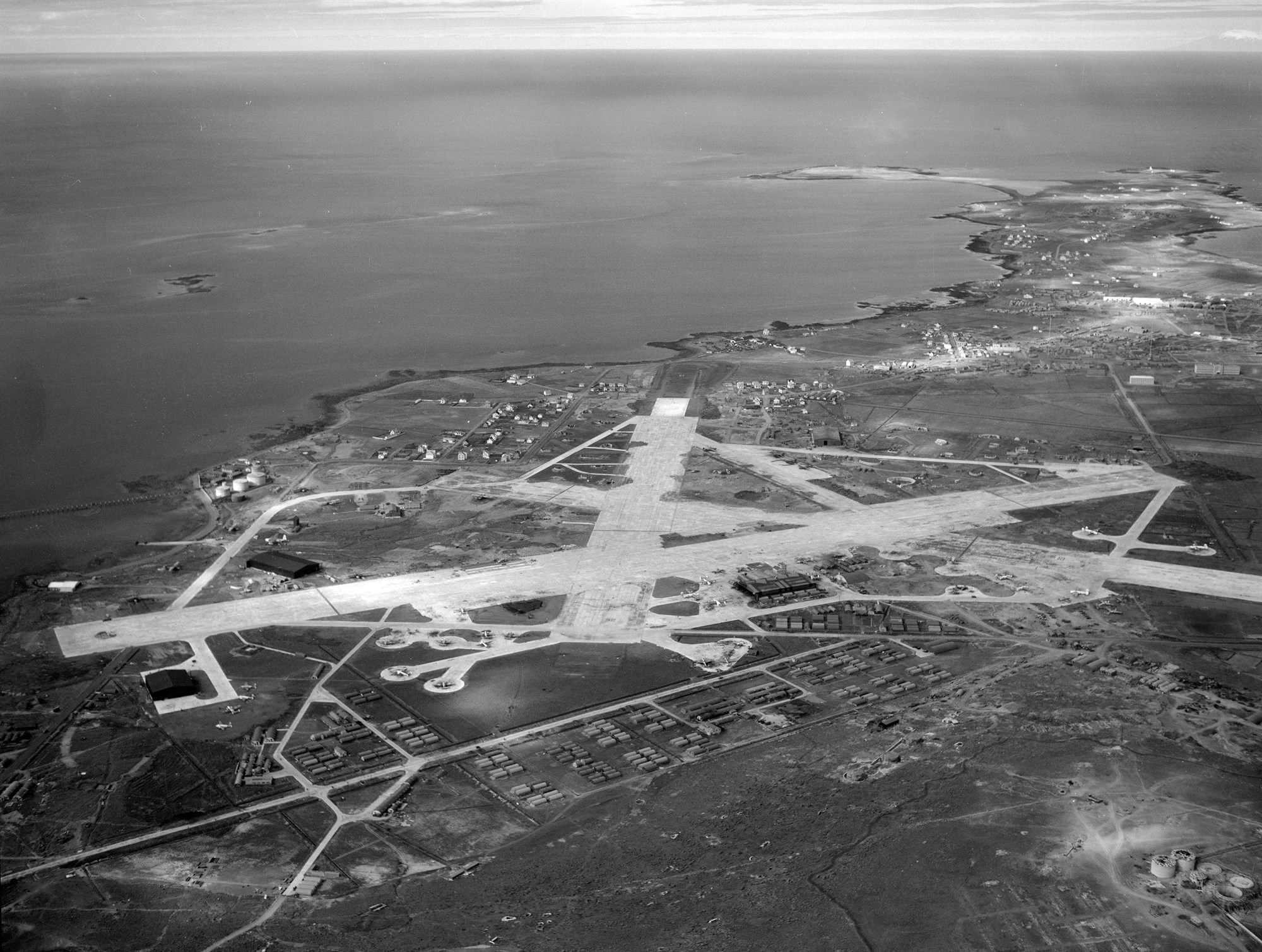 80 ár frá afhendingu Breta á Reykjavíkurflugvelli